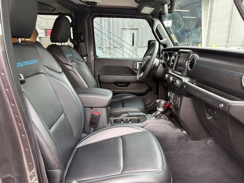 Used 2023 Jeep Wrangler Unlimited Rubicon 4xe w/ Dual Top Group AWD/4WD image 32