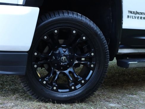 Used 2017 Chevrolet Silverado 1500 LT image 16