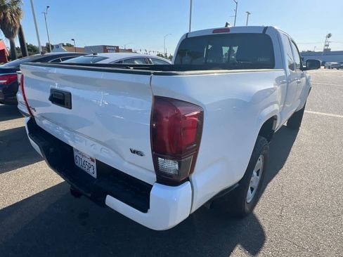 Used 2023 Toyota Tacoma SR AWD/4WD image 4