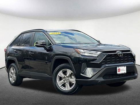 Used 2023 Toyota RAV4 XLE w/ Convenience Package image 2