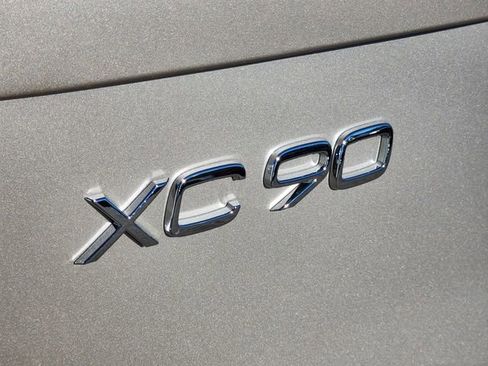 New 2026 Volvo XC60 B5 Plus w/ Protection Package Premier image 16