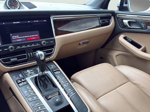 Used 2020 Porsche Macan AWD/4WD image 46