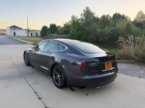 Used 2015 Tesla Model S 85D AWD/4WD image 3