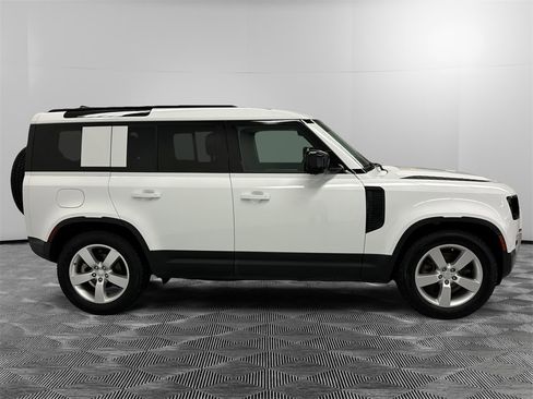 Used 2025 Land Rover Defender 110 S image 6