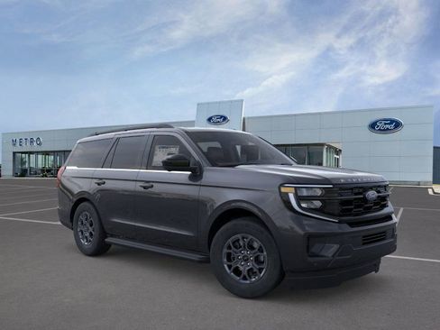 New 2025 Ford Expedition Active image 8