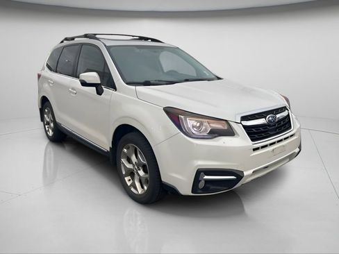 Used 2018 Subaru Forester 2.5i Touring w/ Popular Package #3B image 2