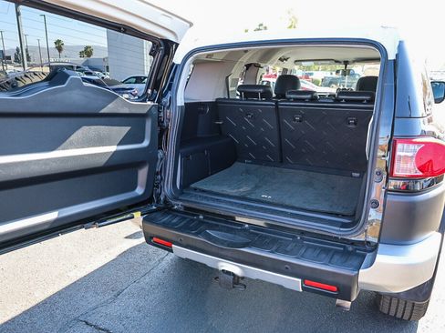 Used 2007 Toyota FJ Cruiser 4WD image 23
