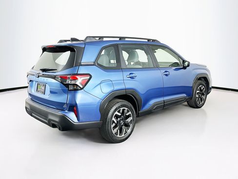 Used 2025 Subaru Forester AWD/4WD image 9
