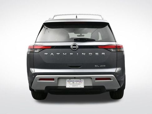 Used 2024 Nissan Pathfinder SL AWD/4WD image 4