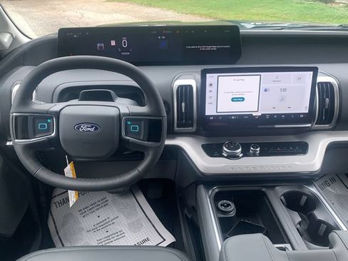 New 2027 Ford Expedition Active AWD/4WD image 14