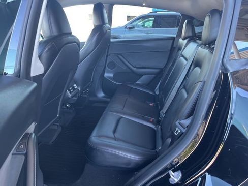 Used 2023 Tesla Model Y Performance image 14