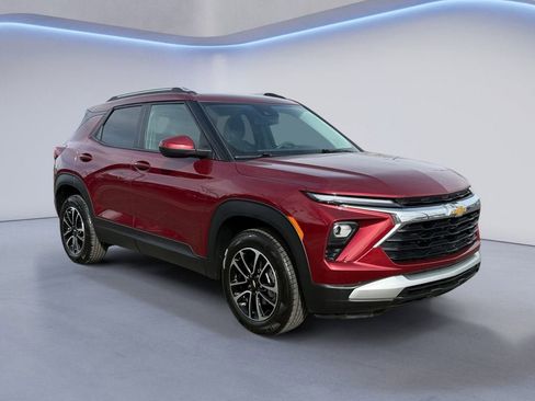 Used 2025 Chevrolet TrailBlazer LT image 7