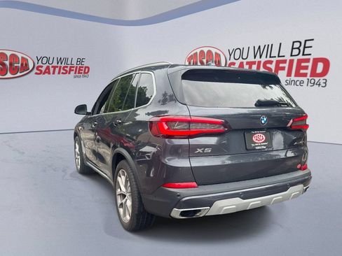 Used 2022 BMW X5 xDrive40i w/ Premium Package AWD/4WD image 4