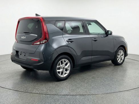 Used 2025 Kia Soul LX w/ LX Technology Package image 7