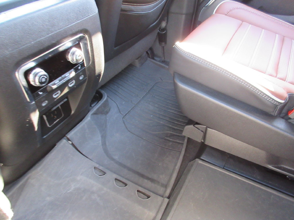 Certified 2024 GMC Yukon Denali Ultimate AWD/4WD image 35