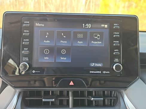 Used 2021 Toyota Venza LE image 20