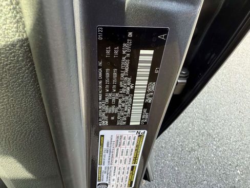 Used 2023 Lexus RX 350 Premium image 31