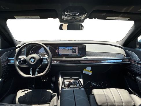 New 2025 BMW 760i xDrive AWD/4WD image 28