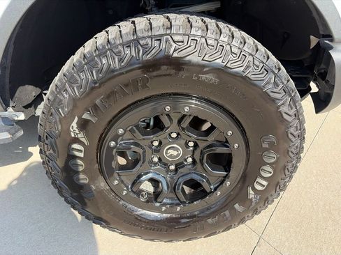 Used 2023 Ford Bronco Black Diamond w/ Sasquatch Package AWD/4WD image 25