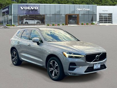 Used 2022 Volvo XC60 B5 Momentum w/ Climate Package