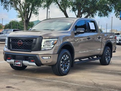 Used 2024 Nissan Titan PRO-4X w/ Pro-4x Convenience Package AWD/4WD image 3