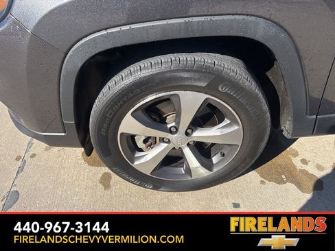 Used 2022 Jeep Cherokee Limited w/ Mopar Interior Package image 54