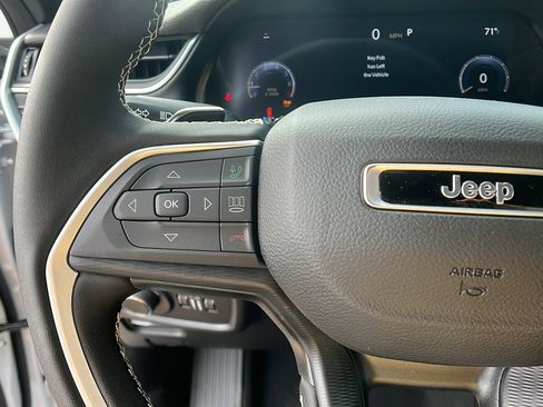 New 2025 Jeep Grand Cherokee L Altitude image 26