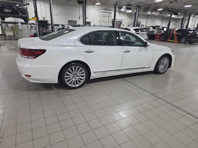 Used 2013 Lexus LS 460 L w/ Preferred Accessory Package AWD/4WD image 17