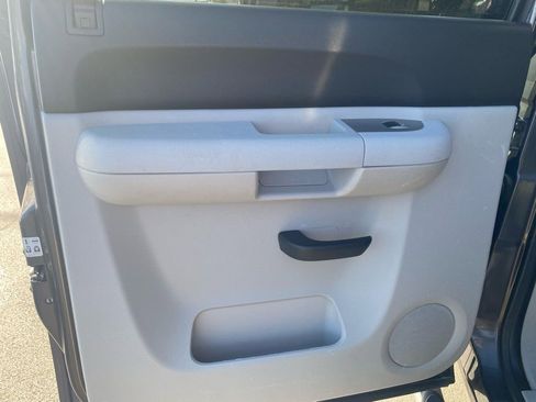 Used 2010 Chevrolet Silverado 2500 LT w/ Interior Plus Package image 21