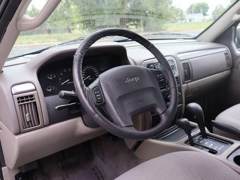 Used 2002 Jeep Grand Cherokee Laredo AWD/4WD image 15