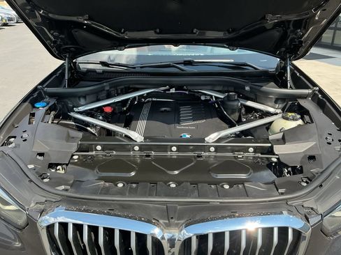 Used 2023 BMW X5 xDrive40i w/ Premium Package AWD/4WD image 24