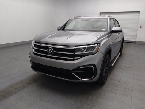 Used 2021 Volkswagen Atlas Cross Sport SE w/ Panoramic Sunroof Package FWD image 15
