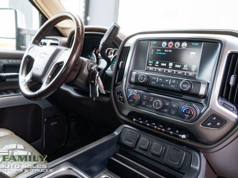 Used 2016 Chevrolet Silverado 3500 LTZ AWD/4WD image 26