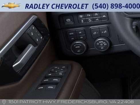 New 2026 Chevrolet Suburban High Country w/ Sun And Tow Package image 22