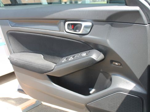 Used 2022 Honda Civic Sport image 11