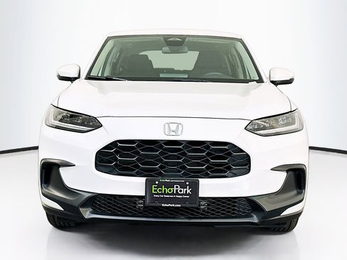 Used 2023 Honda HR-V LX image 2