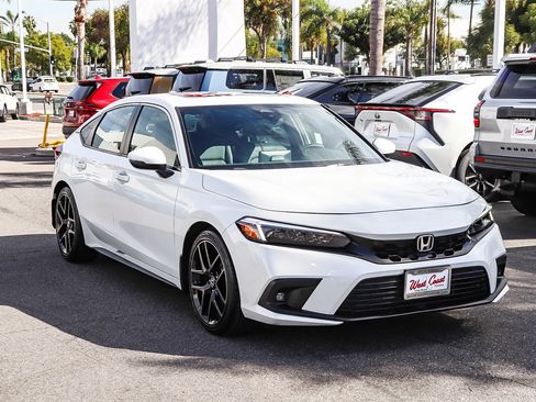 Used 2024 Honda Civic Sport Touring image 3