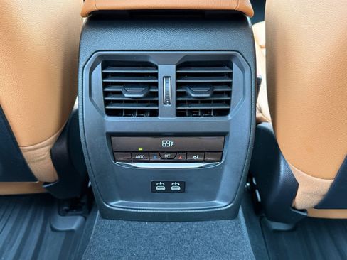 New 2026 BMW 330i Sedan w/ Convenience Package RWD image 17