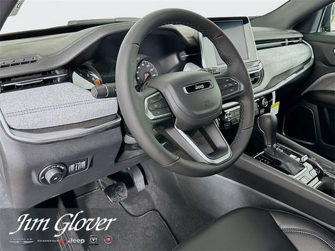 New 2026 Jeep Compass Latitude image 26