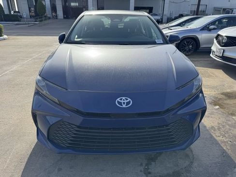 Used 2025 Toyota Camry LE FWD image 2