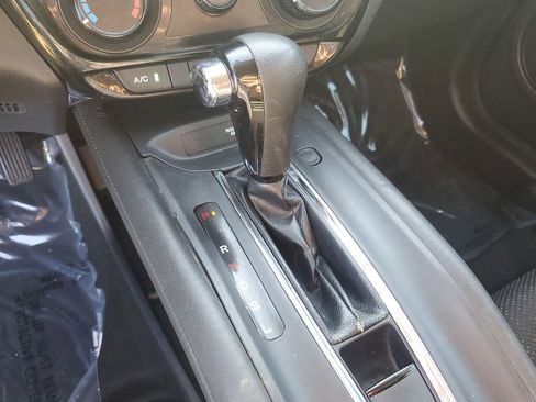 Used 2018 Honda HR-V LX image 24