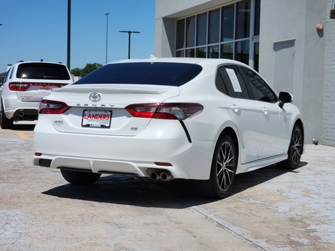 Used 2023 Toyota Camry SE FWD image 8
