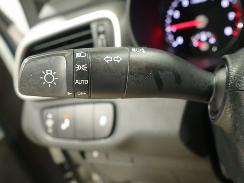 Used 2019 Kia Sorento AWD V6 image 35
