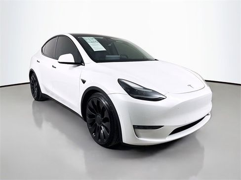 Used 2022 Tesla Model Y Performance image 3
