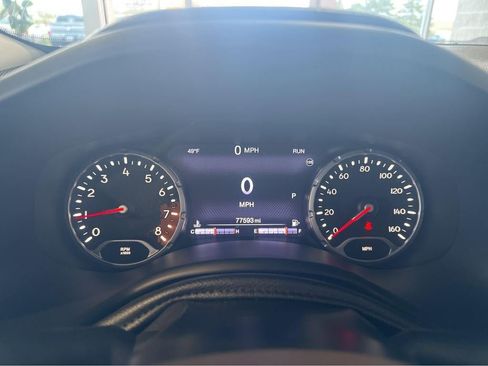 Used 2015 Jeep Renegade Limited FWD image 3