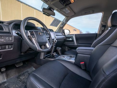 Used 2023 Toyota 4Runner TRD Sport image 5