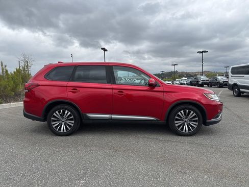 Used 2020 Mitsubishi Outlander SE FWD image 4