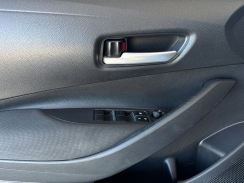 Used 2021 Toyota Corolla LE w/ Carpet Mat Package (TMS) image 13