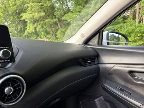 Used 2025 Nissan Sentra S FWD image 33
