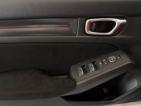 Certified 2025 Honda Civic Type R image 11